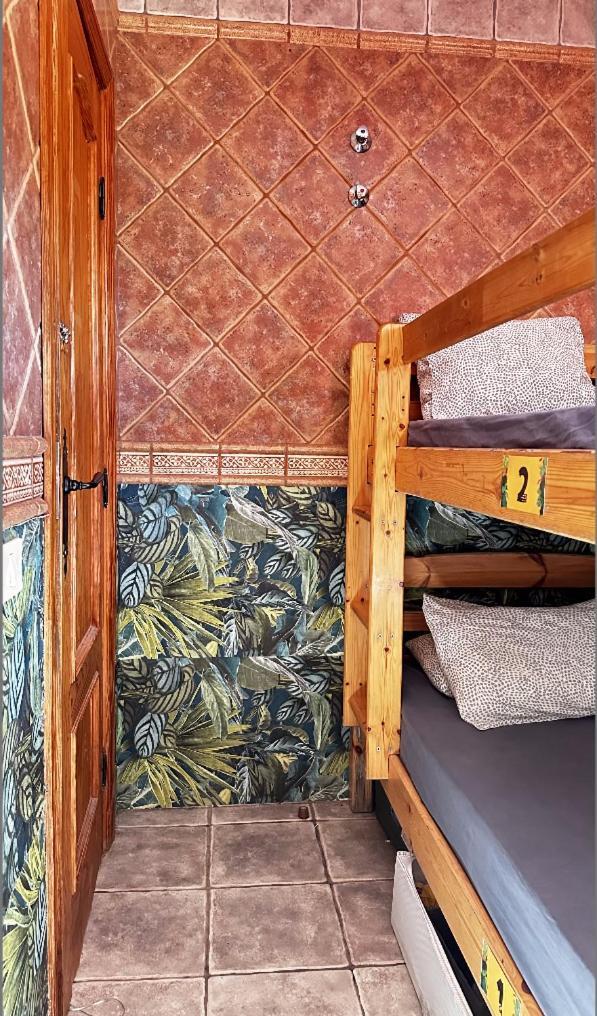 Hostel Los Amigos By Youroom La Mareta Екстериор снимка